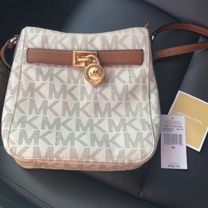 Michael Kors Hamilton Traveler Crossbody